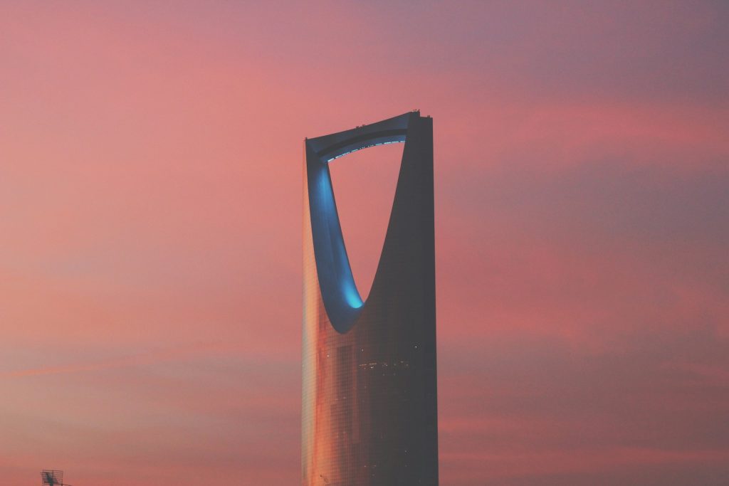 investissement de l'arabie saoudite en france pour construire des data centers
